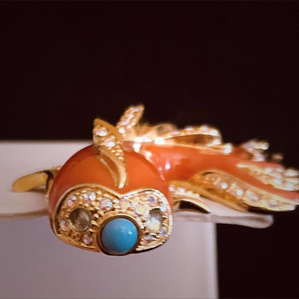 VINTAGE SIGNED ROXANNE ASSOULIN KOI GOLDFISH BROOCH - Picture 7 of 13